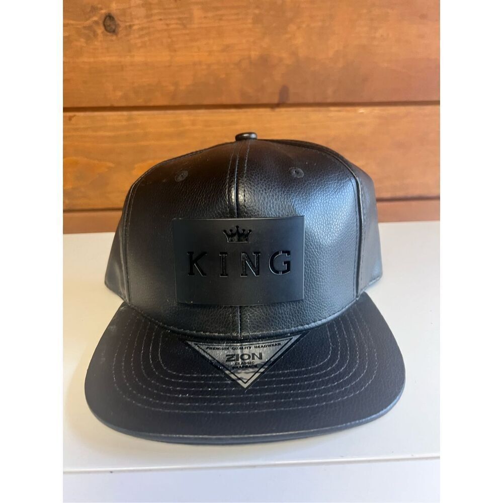 Zion KING METAL PATCHโDETAILING PU SNAPBACK CAP Black NWOT